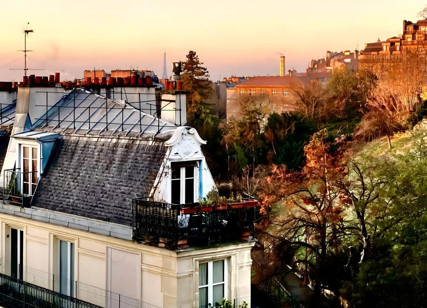 Amazing Sacre-coeur Views In Montmartre باريس