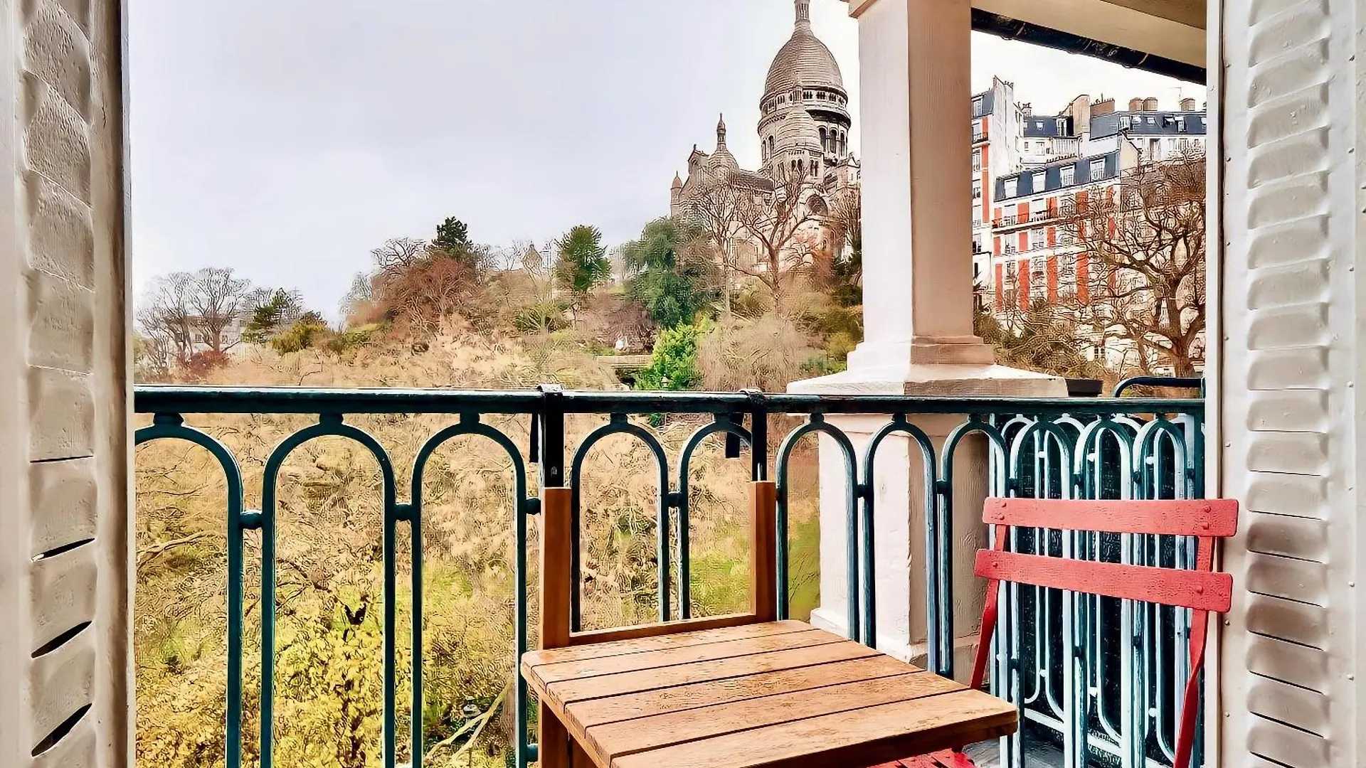 Amazing Sacre-coeur Views In Montmartre